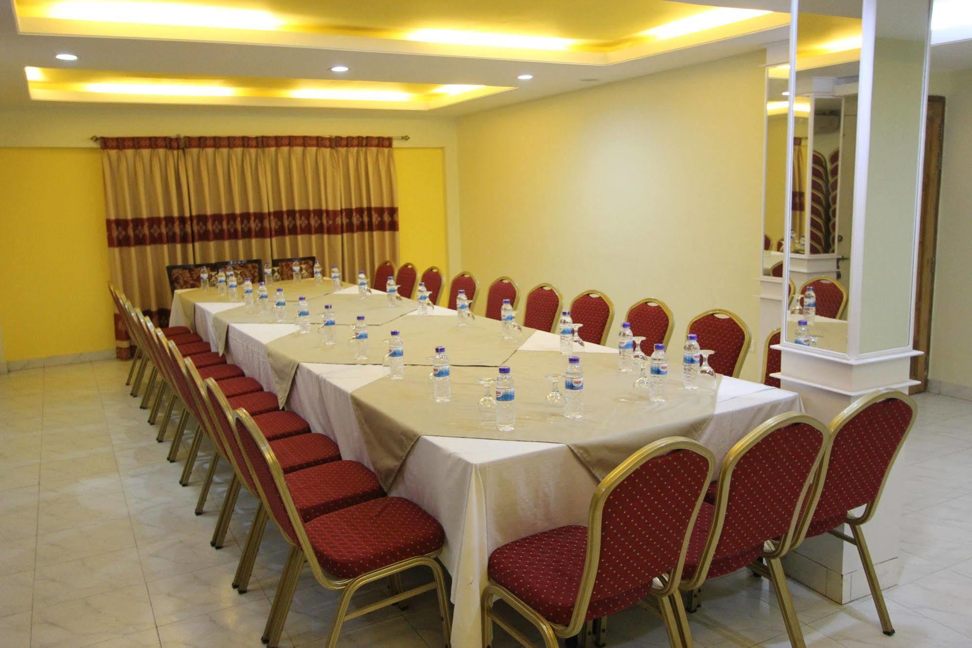 Hotel Ornate Dhaka Ngoại thất bức ảnh