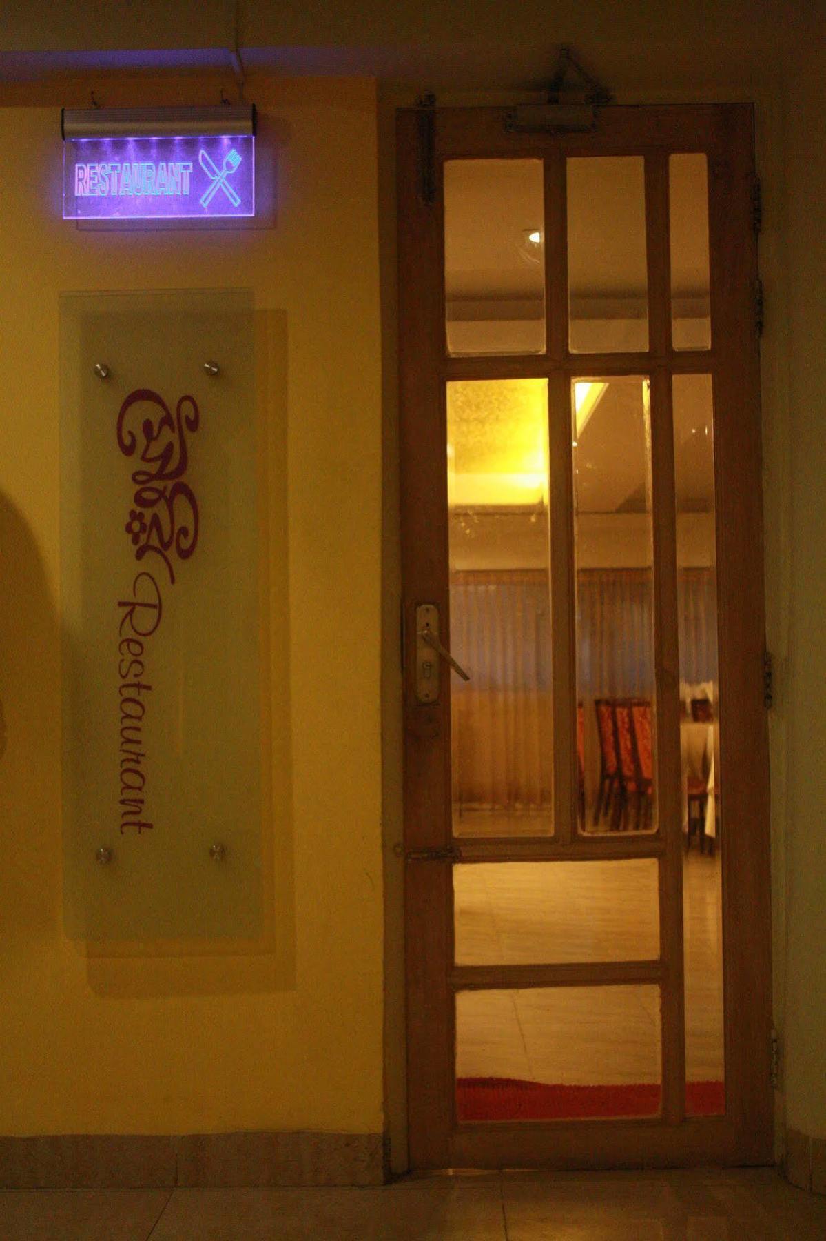 Hotel Ornate Dhaka Ngoại thất bức ảnh