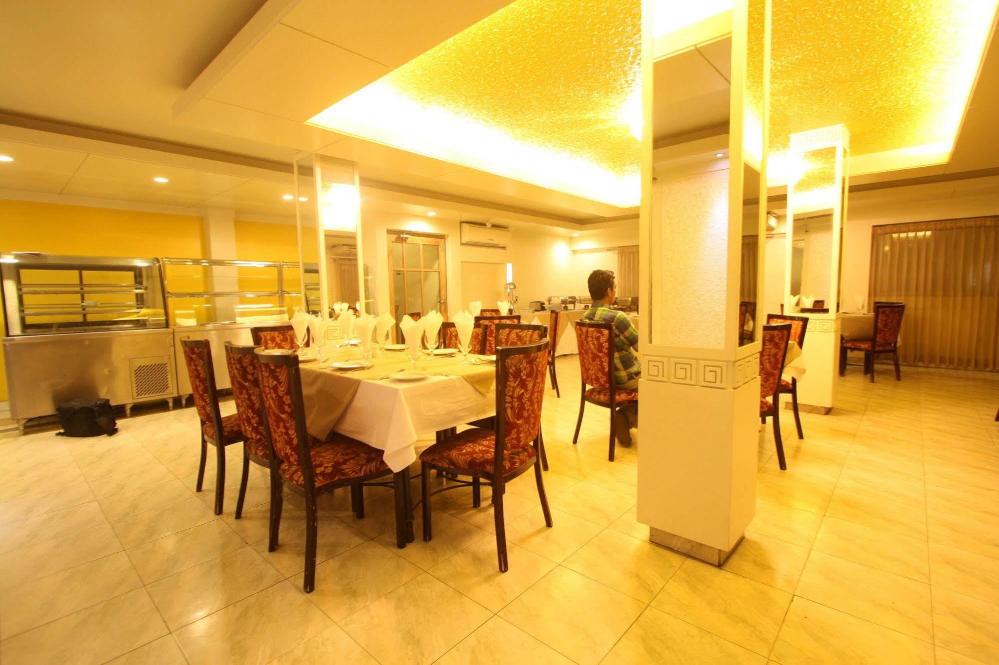 Hotel Ornate Dhaka Ngoại thất bức ảnh